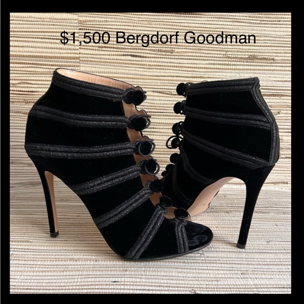 90% Off GIANVITO ROSSI Embroidered Black Velvet Button Bootie Womens 39 8 8.5
